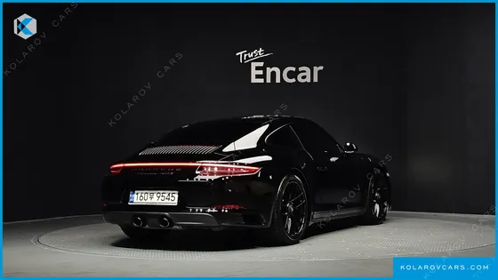 PORSCHE 911 CARRERA 4 GTS