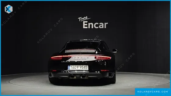 PORSCHE 911 CARRERA 4 GTS