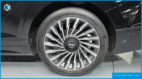 HYUNDAI GRANDEUR HONORS