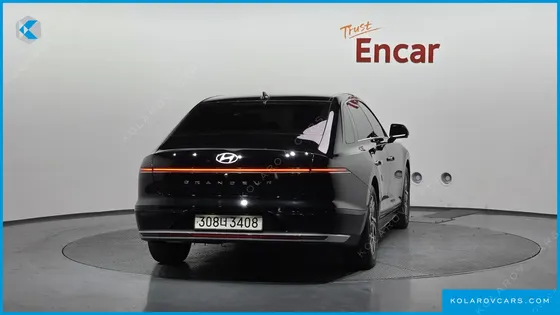 HYUNDAI GRANDEUR PREMIUM