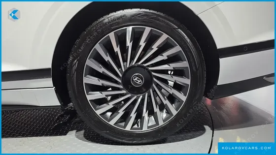 HYUNDAI GRANDEUR CALLIGRAPHY
