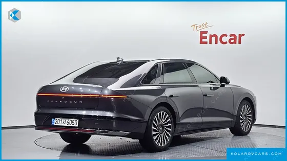 HYUNDAI GRANDEUR CALLIGRAPHY