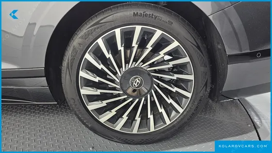 HYUNDAI GRANDEUR CALLIGRAPHY