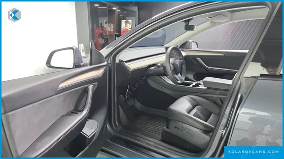 TESLA MODEL Y RWD