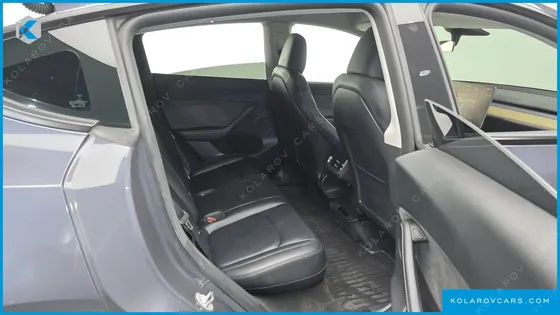 TESLA MODEL Y RWD