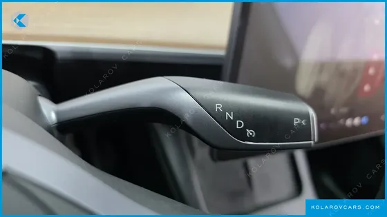 TESLA MODEL Y STANDARD RANGE RWD