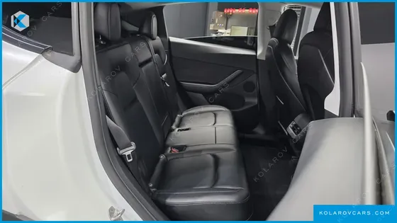 TESLA MODEL Y STANDARD RANGE RWD
