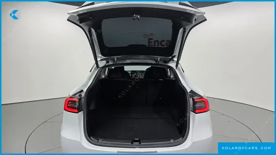 TESLA MODEL Y STANDARD RANGE RWD