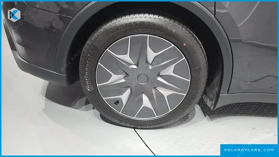 TESLA MODEL Y L LONG RANGE AWD