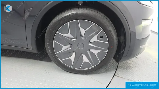 TESLA MODEL Y L LONG RANGE AWD