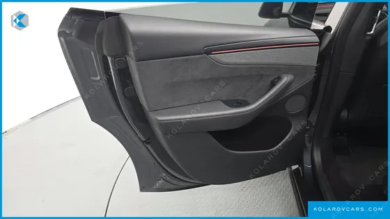 TESLA MODEL Y L LONG RANGE AWD