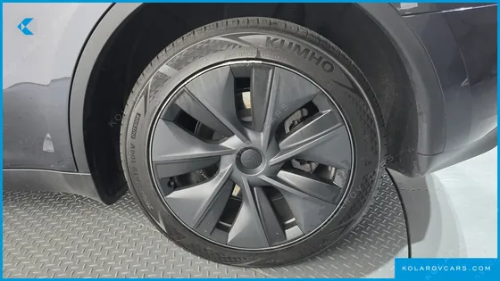 TESLA MODEL Y LONG RANGE AWD
