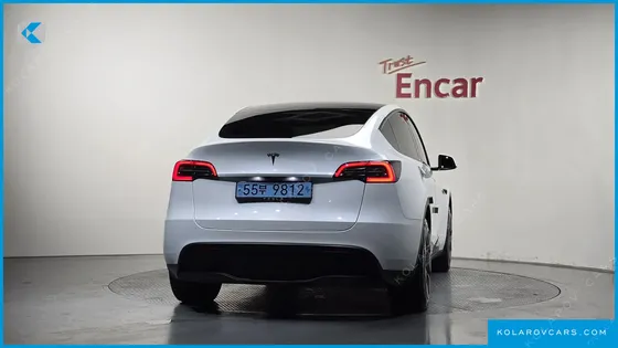 TESLA MODEL Y RWD