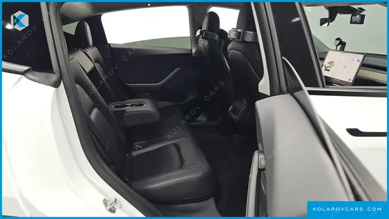 TESLA MODEL Y STANDARD RANGE RWD