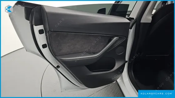 TESLA MODEL Y STANDARD RANGE RWD
