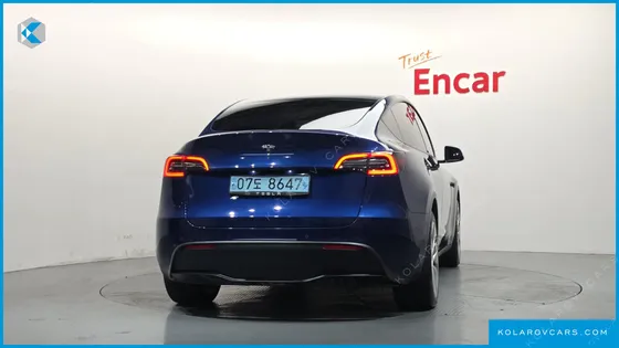 TESLA MODEL Y STANDARD RANGE RWD