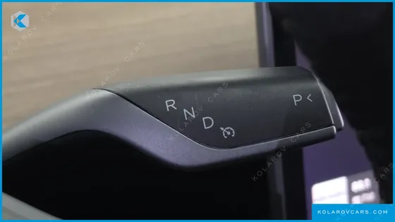 TESLA MODEL Y STANDARD RANGE RWD