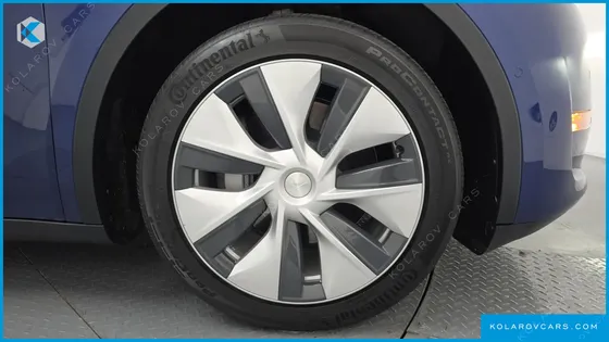 TESLA MODEL Y STANDARD RANGE RWD