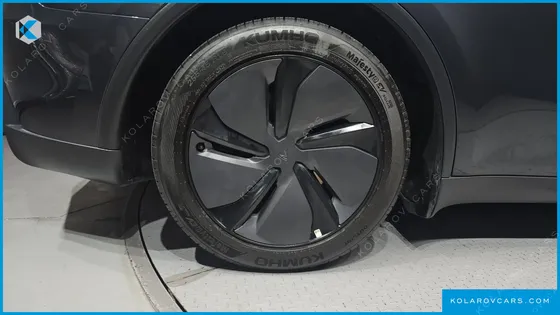 TESLA MODEL Y RWD