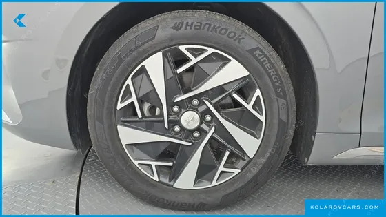 HYUNDAI GRANDEUR PREMIUM
