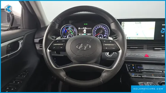 HYUNDAI GRANDEUR PREMIUM