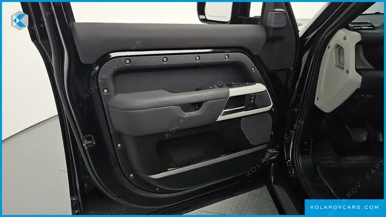 LAND ROVER DEFENDER 110 D240 SE