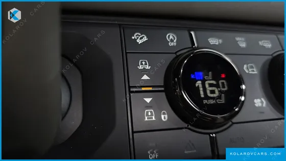 LAND ROVER DEFENDER 110 P635 OCTA EDITION 1