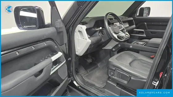 LAND ROVER DEFENDER 110 D240 LAUNCH EDITION