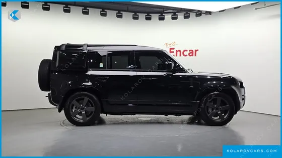 LAND ROVER DEFENDER 110 D300 X-DYNAMIC HSE