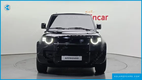 LAND ROVER DEFENDER 110 D300 X-DYNAMIC HSE