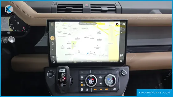 LAND ROVER DEFENDER 110 D300 X-DYNAMIC HSE