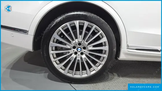 BMW X7 XDRIVE 40D DESIGN PURE EXCELLENCE 7-SEATER