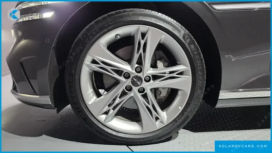 GENESIS G90 GASOLINE 3.5 TURBO AWD