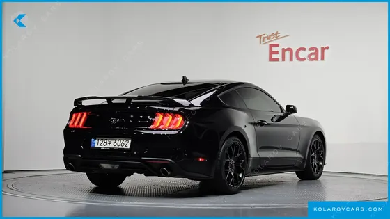 FORD MUSTANG COUPE