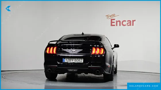 FORD MUSTANG COUPE