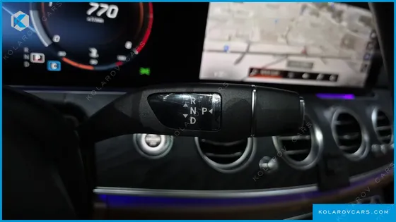 MERCEDES E-CLASS E220D 4MATIC AMG LINE