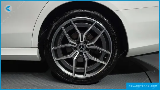 MERCEDES E-CLASS E220D 4MATIC AMG LINE