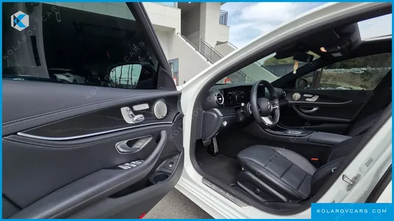 MERCEDES E-CLASS E220D 4MATIC AMG LINE