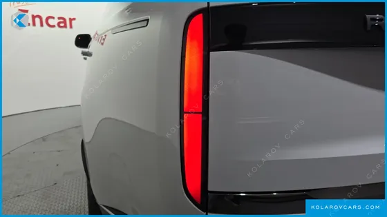 LAND ROVER RANGE ROVER P615 SV LWB