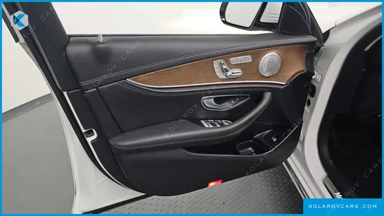 MERCEDES E-CLASS E300 EXCLUSIVE