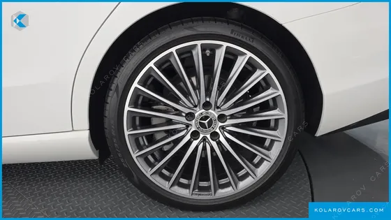 MERCEDES C-CLASS C300 4MATIC AVANTGARDE