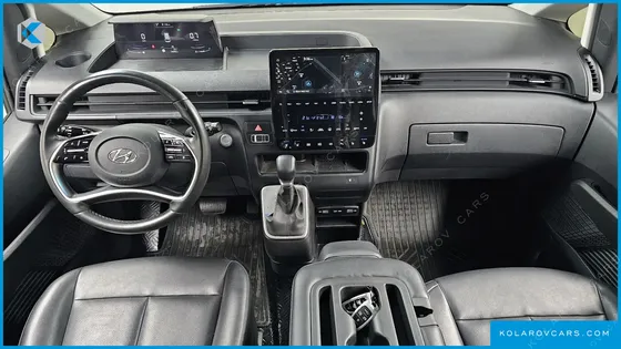 HYUNDAI STARIA TOURER 9-SEATER