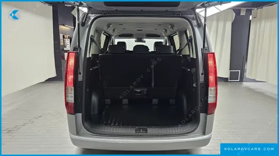 HYUNDAI STARIA TOURER 9-SEATER