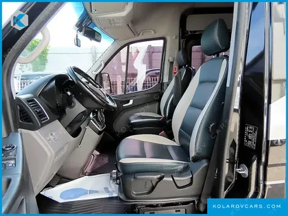 HYUNDAI SOLATI 15-SEATER