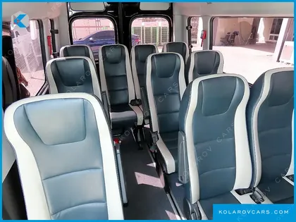 HYUNDAI SOLATI 15-SEATER