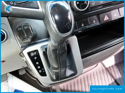 HYUNDAI SOLATI 15-SEATER