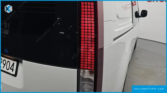 HYUNDAI STARIA HEV 1.6 CARGO 5-SEATER