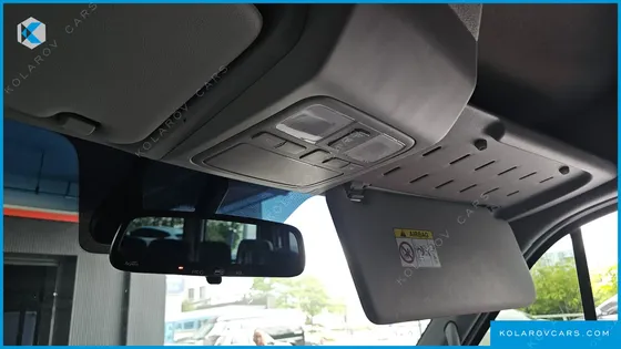 HYUNDAI SOLATI 15-SEATER