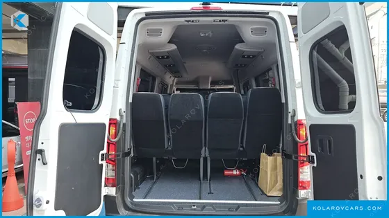 HYUNDAI SOLATI 15-SEATER