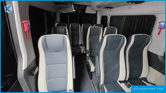HYUNDAI SOLATI 15-SEATER